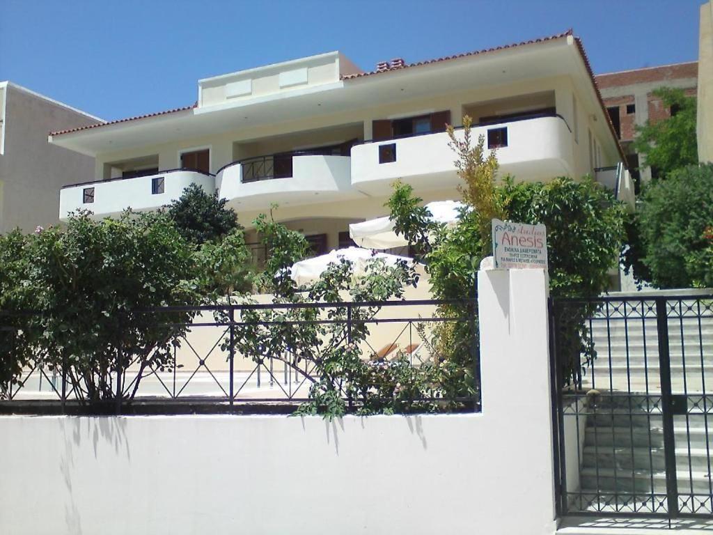 Anesis Apartments Agia Marina  Exterior foto